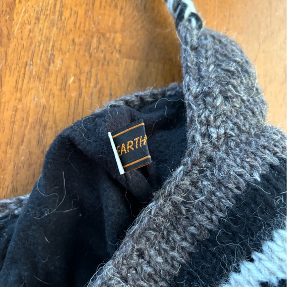 100 % Wool Knit Hat - Picture 2 of 4